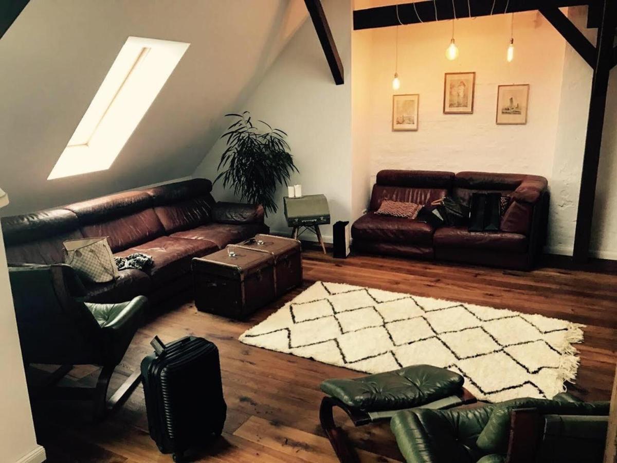 Helle Dachgeschosswohnung Fuer 8 Personen In Zentraler Lage Berlin Dış mekan fotoğraf